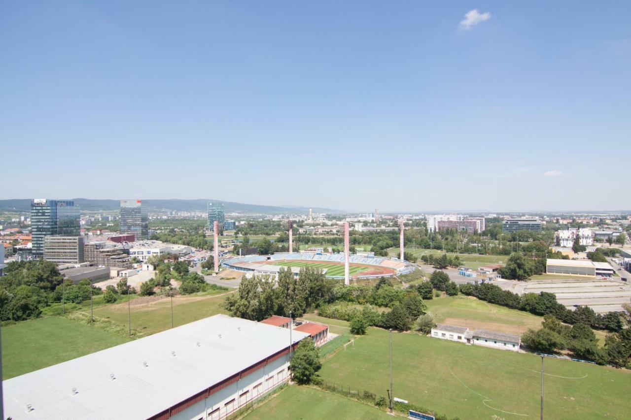Juls Apartment Next To Football And Hockey Stadium Братислава Экстерьер фото